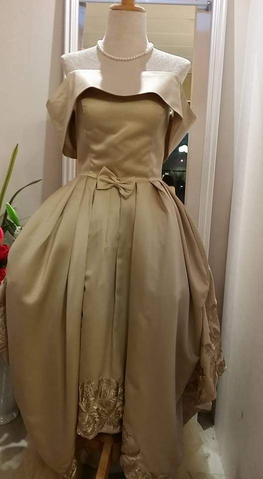 Elegant Gold Ruffled Evening Dress