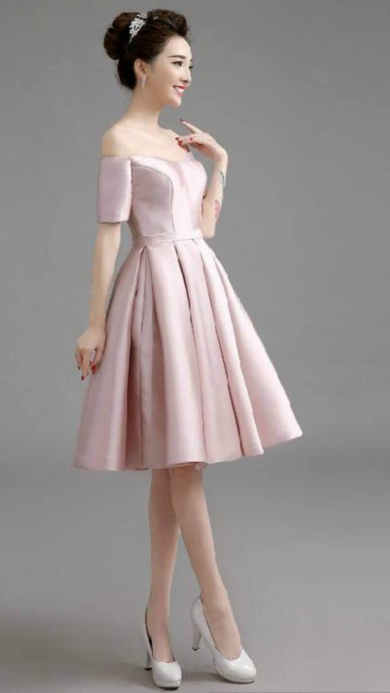 เดรสเปิดไหล่ชมพูทรงสุภาพ / Elegant Pink Off-Shoulder Dress