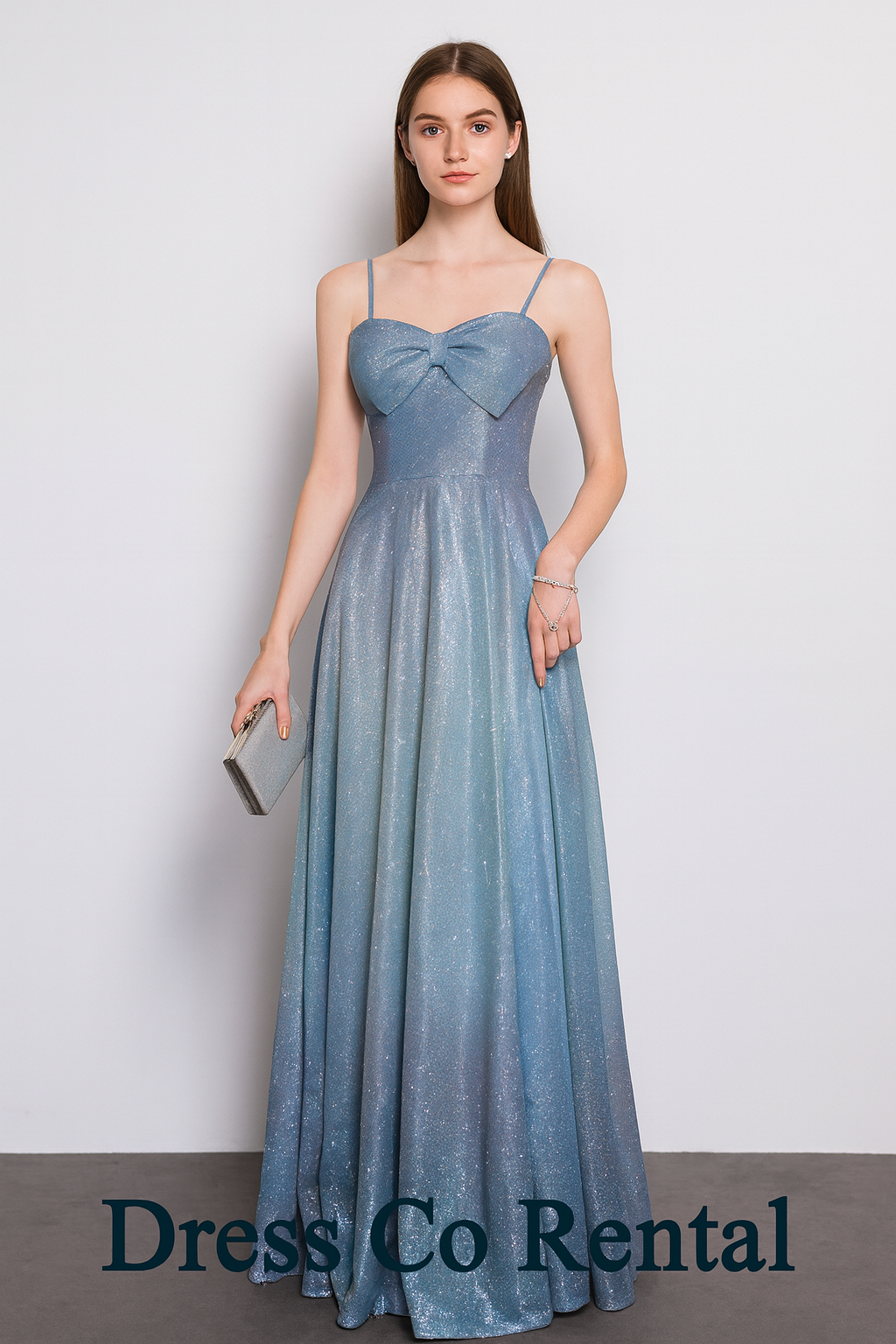 เดรสยาวสีน้ำเงินโบว์อก สายเดี่ยว ระยิบระยับ – Size M