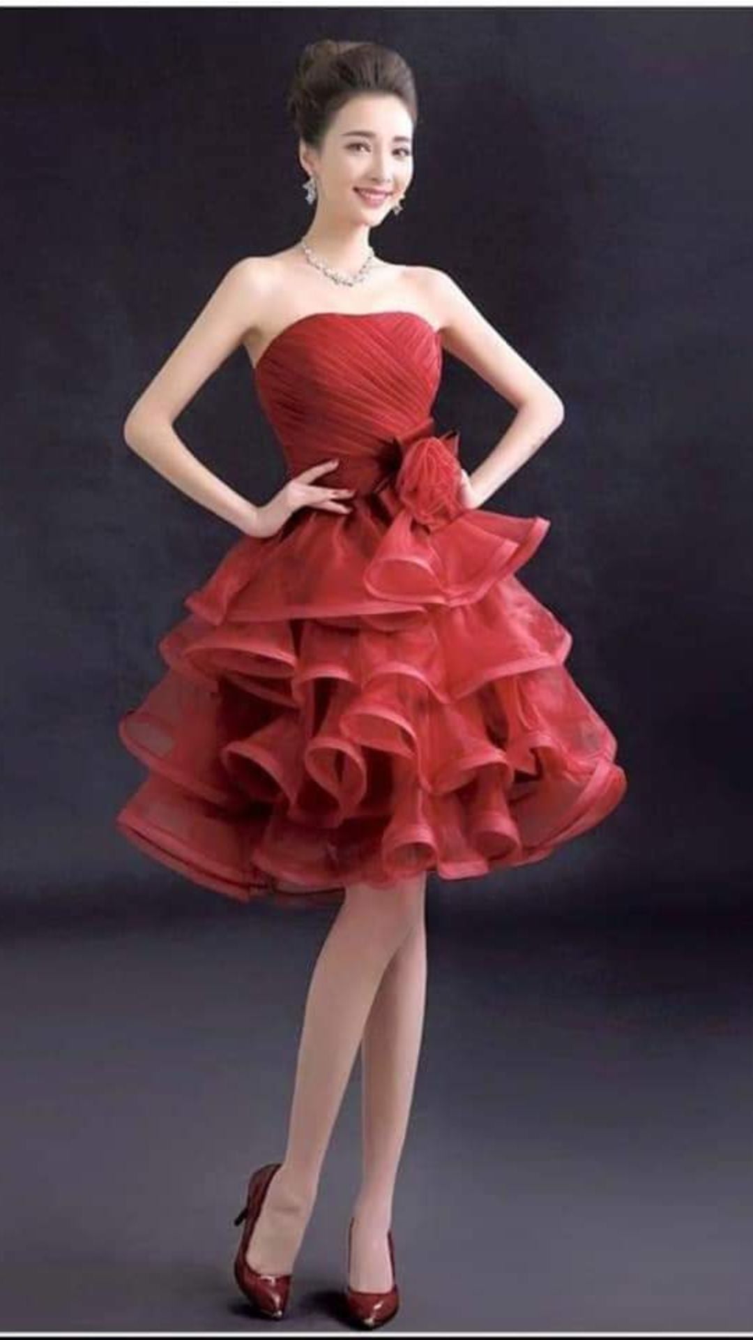 เดรสสั้นทรงฟูแต่งดอกไม้ / Red Ruffle Rose Dress