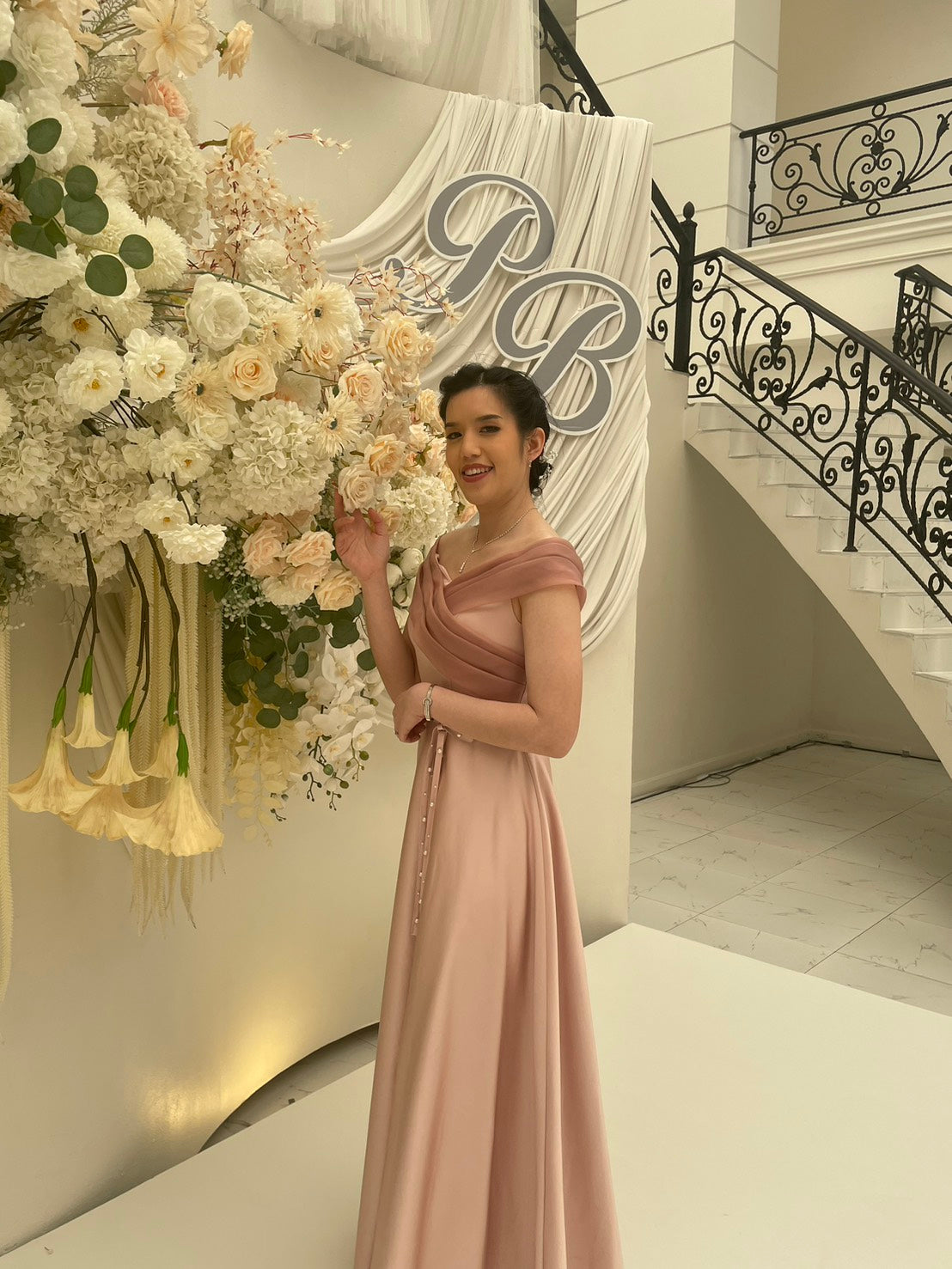 ขอบคุณคุณหมอสาวสวย ที่ไว้วางใจเลือกชุดสำหรับงานแต่งงานครอบครัว 💕✨