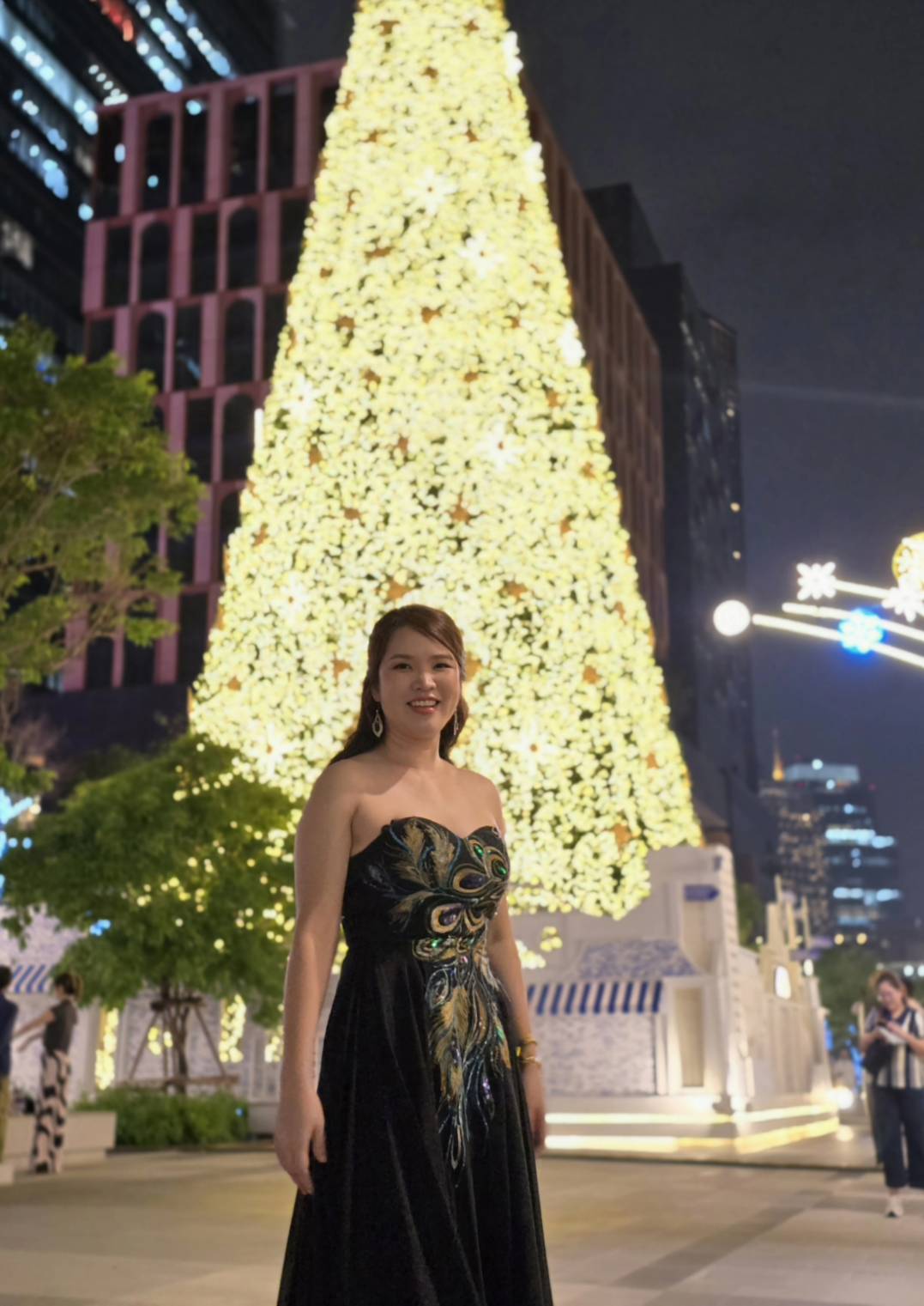 ชุดราตรีสีดำหรู สำหรับงานเลี้ยงบริษัท ✨🖤