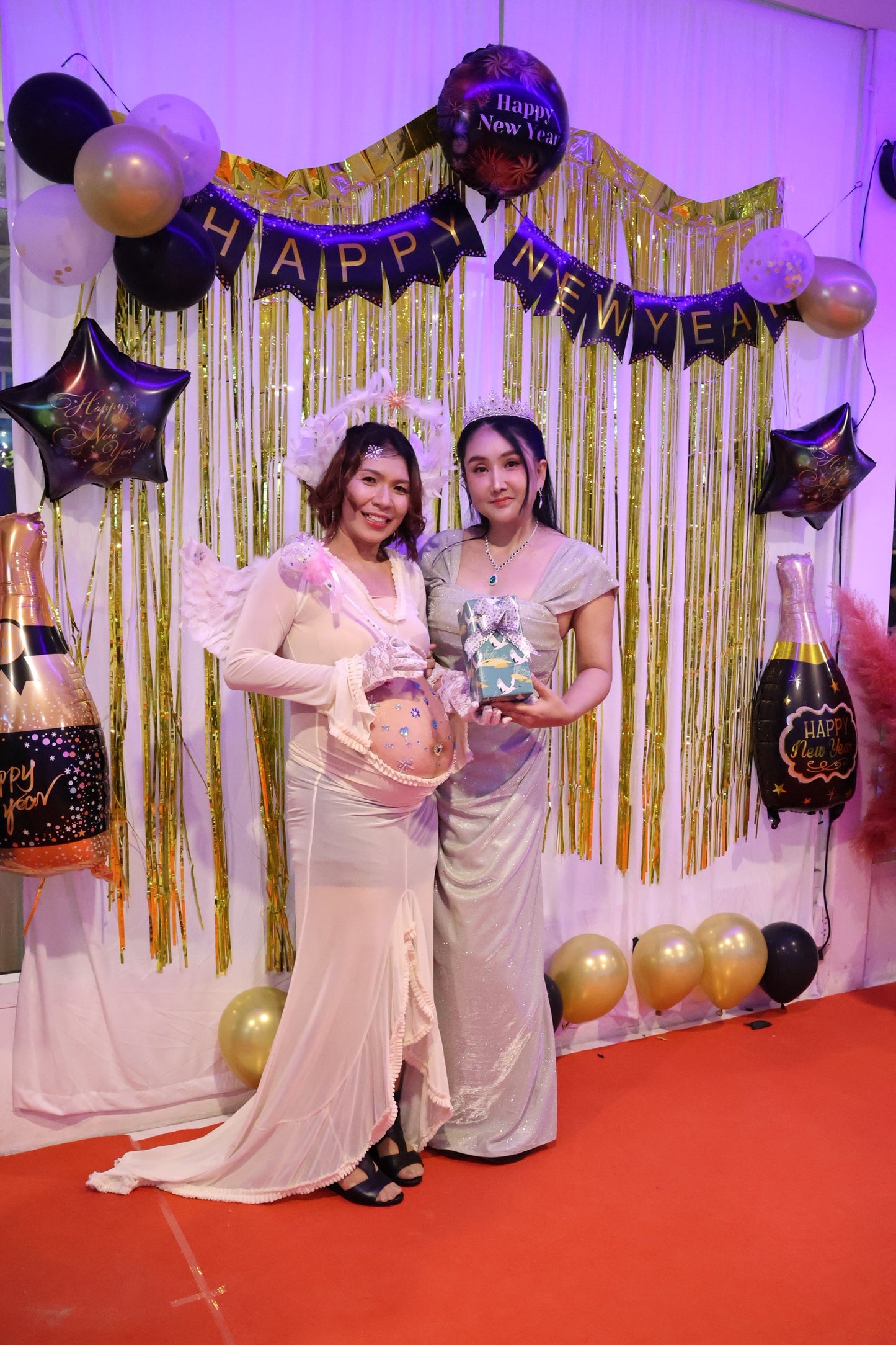 ลูกค้างานเลี้ยงปีใหม่บริษัท | Company New Year Party Look