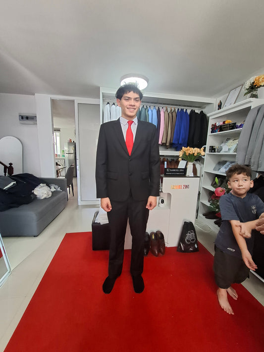 GA International School UK Student – Prom Suit Review