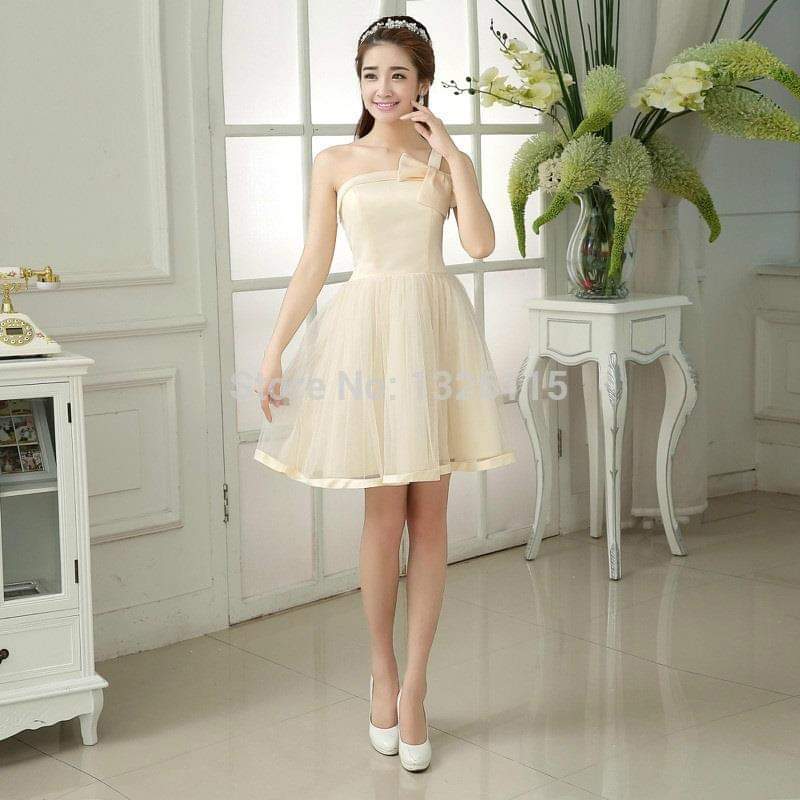 เดรสสั้นครีมโบว์หน้า | Cream Bow Accent Short Dress