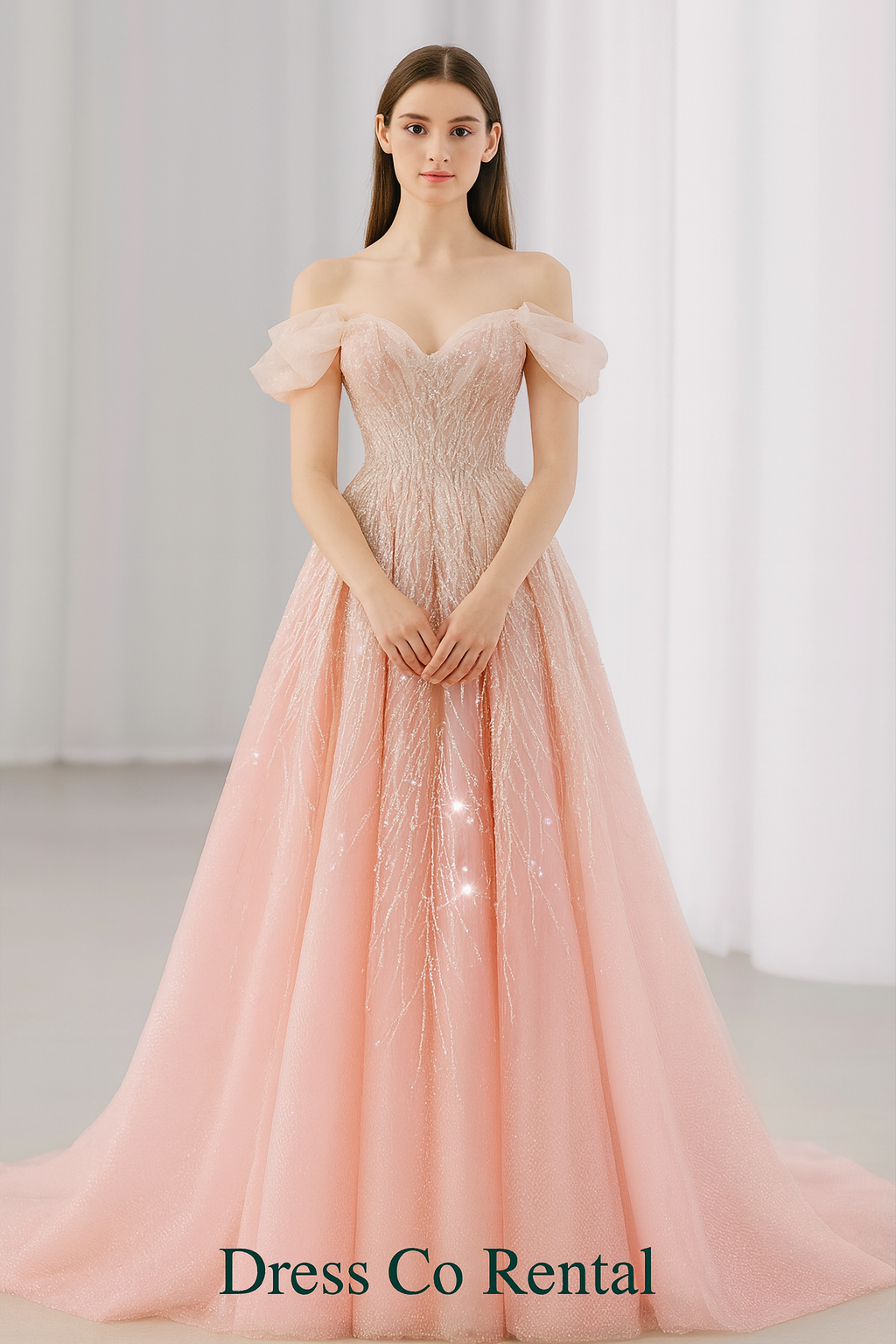เดรสบอลยาวสีพีช ออฟชอลเดอร์ กลิตเตอร์หรู รุ่นเจ้าหญิง