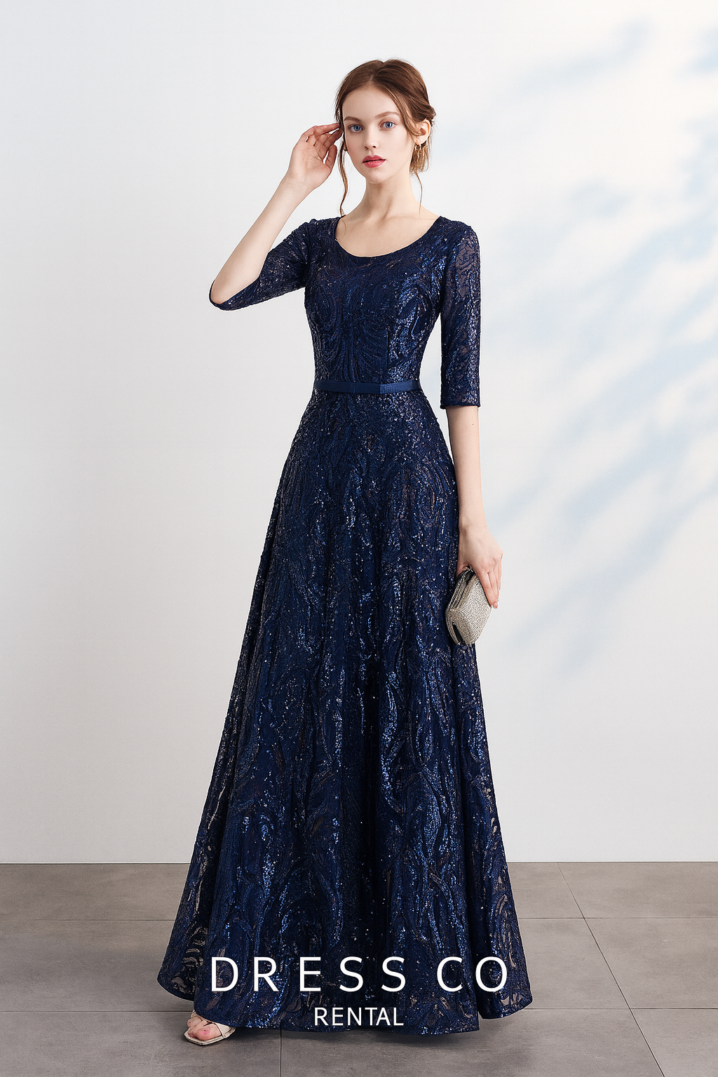 เดรสออกงานสีน้ำเงิน กากเพชร แขนสามส่วน ทรงหรูหรา (Size M)