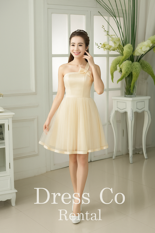 เดรสสั้นครีมโบว์หน้า | Cream Bow Accent Short Dress