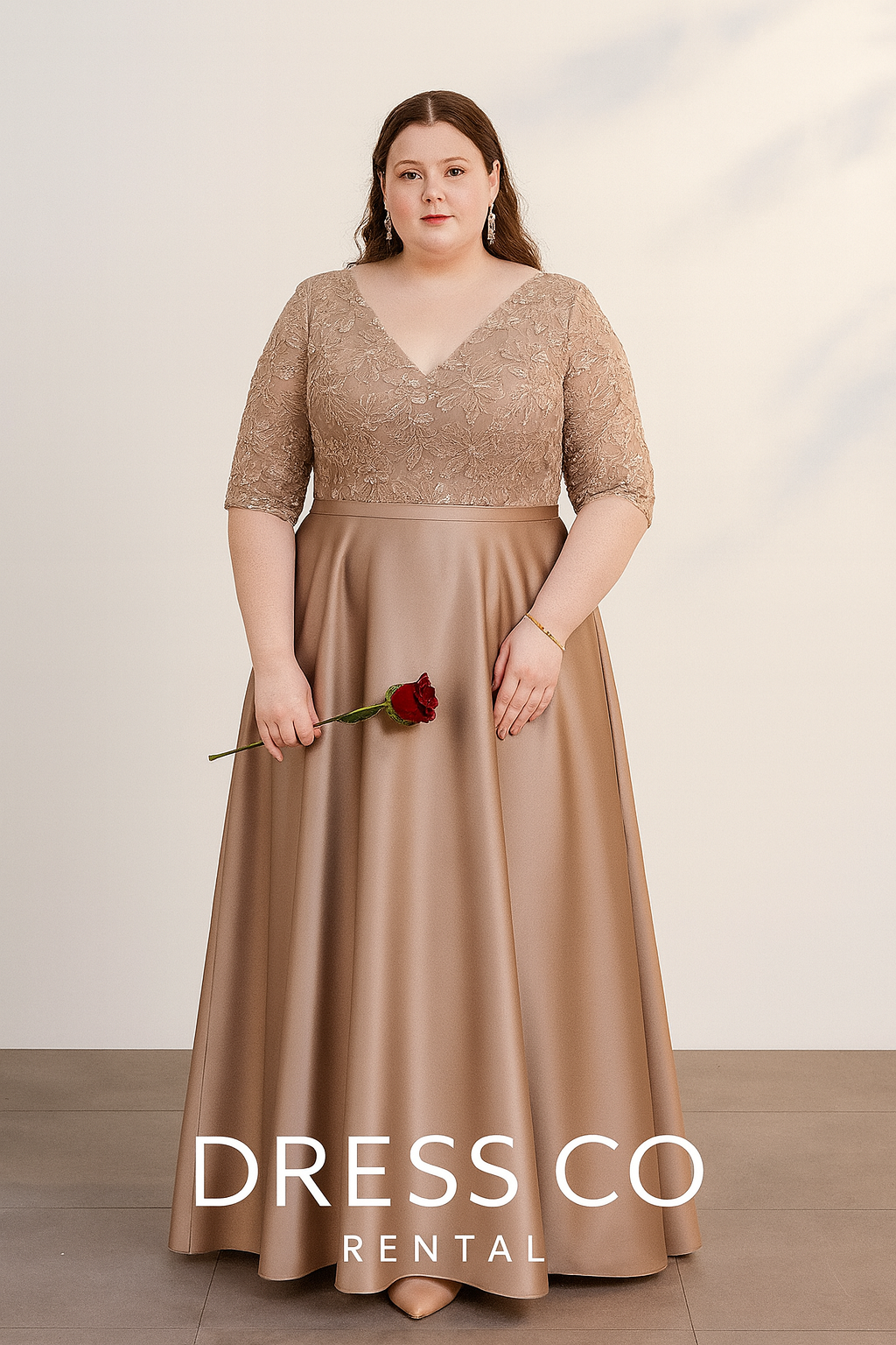 เดรสลูกไม้คอวี แขนสามส่วน สีทองบรอนซ์ (3XL)