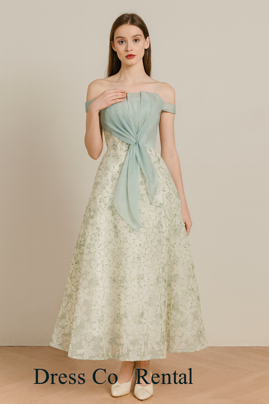 เดรสเปิดไหล่สีเขียวพาสเทล กระโปรงลายดอกไม้ – Size M